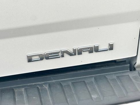 Used 2018 GMC Sierra 1500 Denali w/ Denali Ultimate Package AWD/4WD image 4