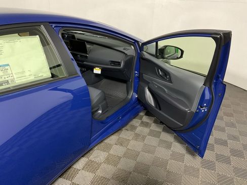 New 2026 Toyota Prius LE image 35