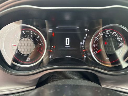 Used 2023 Dodge Challenger SXT image 20