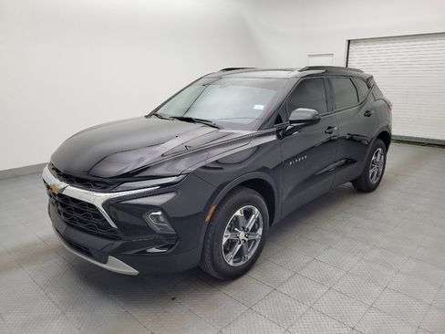 Used 2024 Chevrolet Blazer LT w/ Convenience Package FWD image 2