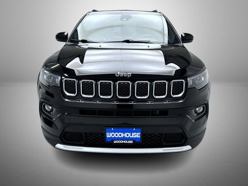Used 2023 Jeep Compass Limited w/ Sun and Sound Group AWD/4WD image 2