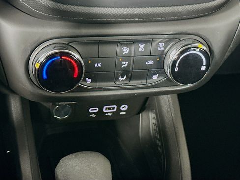 Used 2023 Chevrolet TrailBlazer LT image 23