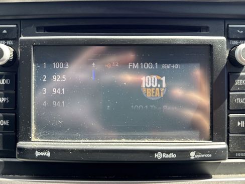 Used 2018 Toyota Tacoma SR5 RWD image 16