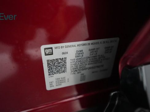 Used 2024 Chevrolet Equinox EV RS FWD image 26