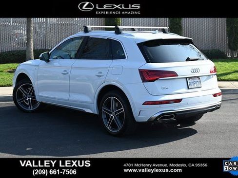Used 2021 Audi Q5 e Premium Plus w/ Premium Plus Package image 4