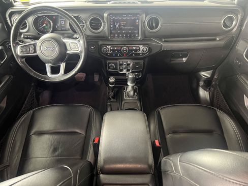 Used 2021 Jeep Wrangler Unlimited Sahara w/ Cold Weather Group AWD/4WD image 11