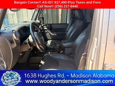 Used 2016 Jeep Wrangler Unlimited Sahara AWD/4WD image 9