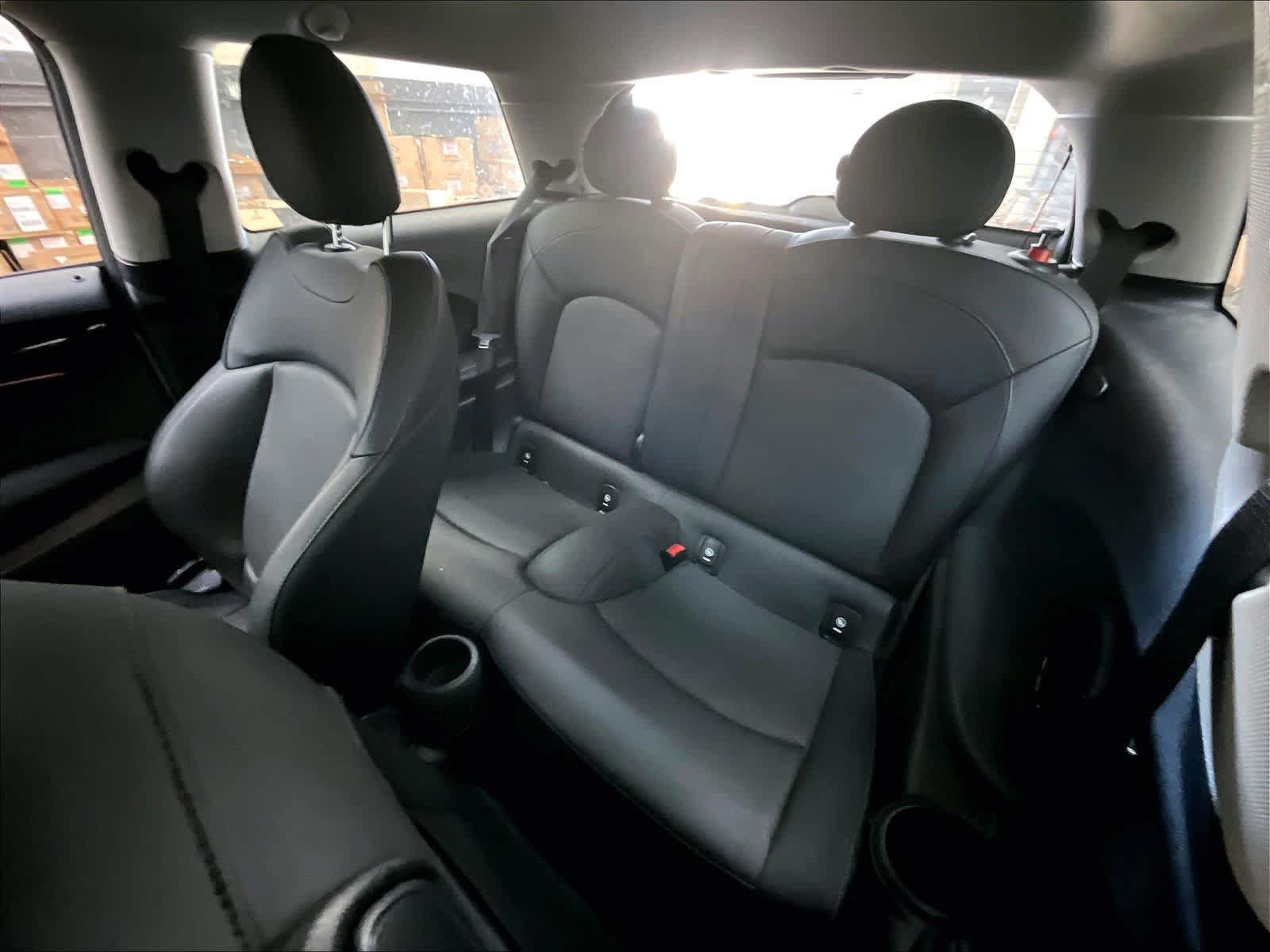 Used 2024 MINI Cooper SE FWD image 25