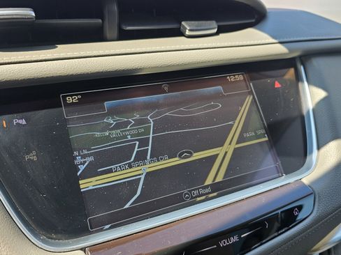 Used 2017 Cadillac XT5 Luxury w/ Driver Awareness Package image 36