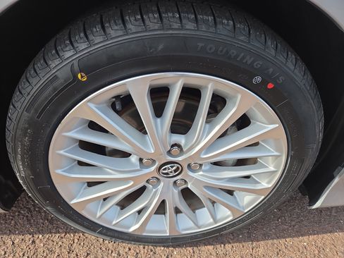 Certified 2020 Toyota Camry XLE image 8