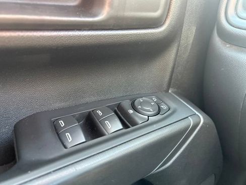 Used 2023 Chevrolet Silverado 1500 Custom RWD image 17