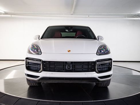 Certified 2022 Porsche Cayenne Turbo AWD/4WD image 10