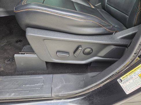 Used 2023 Ford Bronco Badlands image 14