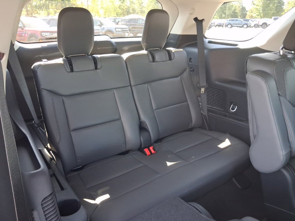 New 2026 Ford Explorer Active w/ Active Comfort Package AWD/4WD image 21