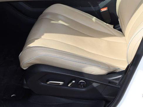 Used 2022 Acura MDX SH-AWD w/ Advance Package image 16