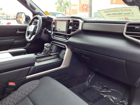 Certified 2025 Toyota Sequoia SR5 AWD/4WD image 23