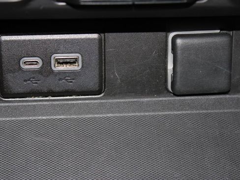 Used 2023 Chevrolet Suburban Premier image 47