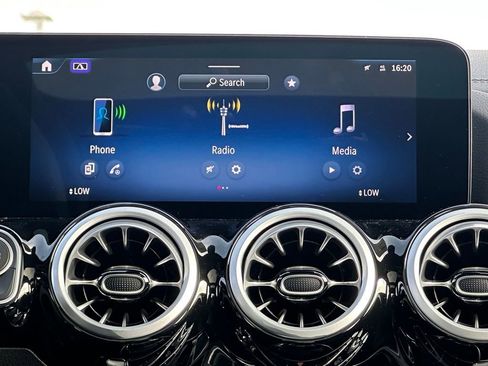 New 2025 Mercedes-Benz GLA 35 AMG 4MATIC image 27