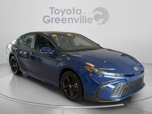 Certified 2025 Toyota Camry SE w/ Convenience Package AWD/4WD image 8