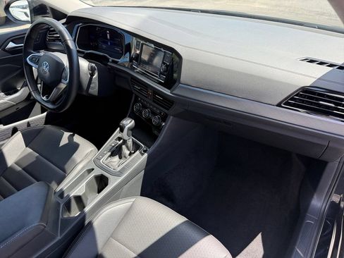 Used 2024 Volkswagen Jetta SE FWD image 17