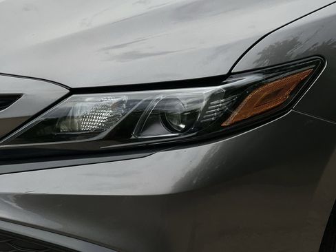 Used 2024 Toyota Camry SE w/ Cold Weather Package FWD image 21