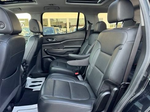 Certified 2023 GMC Acadia SLT w/ Elevation Edition AWD/4WD image 10