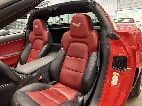 Used 2013 Chevrolet Corvette Grand Sport w/ 2LT Preferred Equipment Group RWD image 26