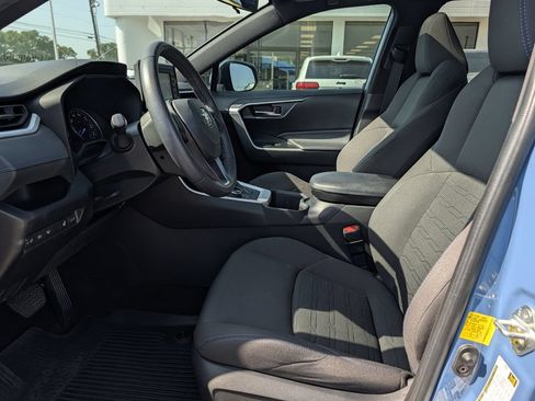Used 2022 Toyota RAV4 SE w/ Convenience Package AWD/4WD image 28