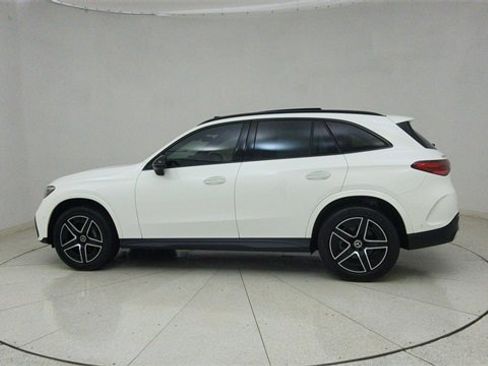Used 2024 Mercedes-Benz GLC 300 4MATIC w/ AMG Line image 68