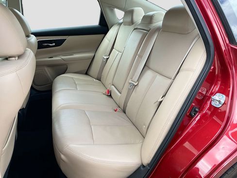 Used 2017 Nissan Altima 2.5 SL w/ Moonroof Package image 24