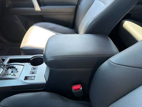Used 2024 Toyota 4Runner SR5 Premium w/ Moonroof Package AWD/4WD image 10
