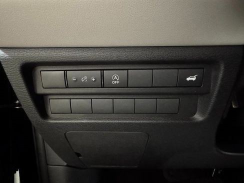 New 2026 Mitsubishi Outlander SE image 10