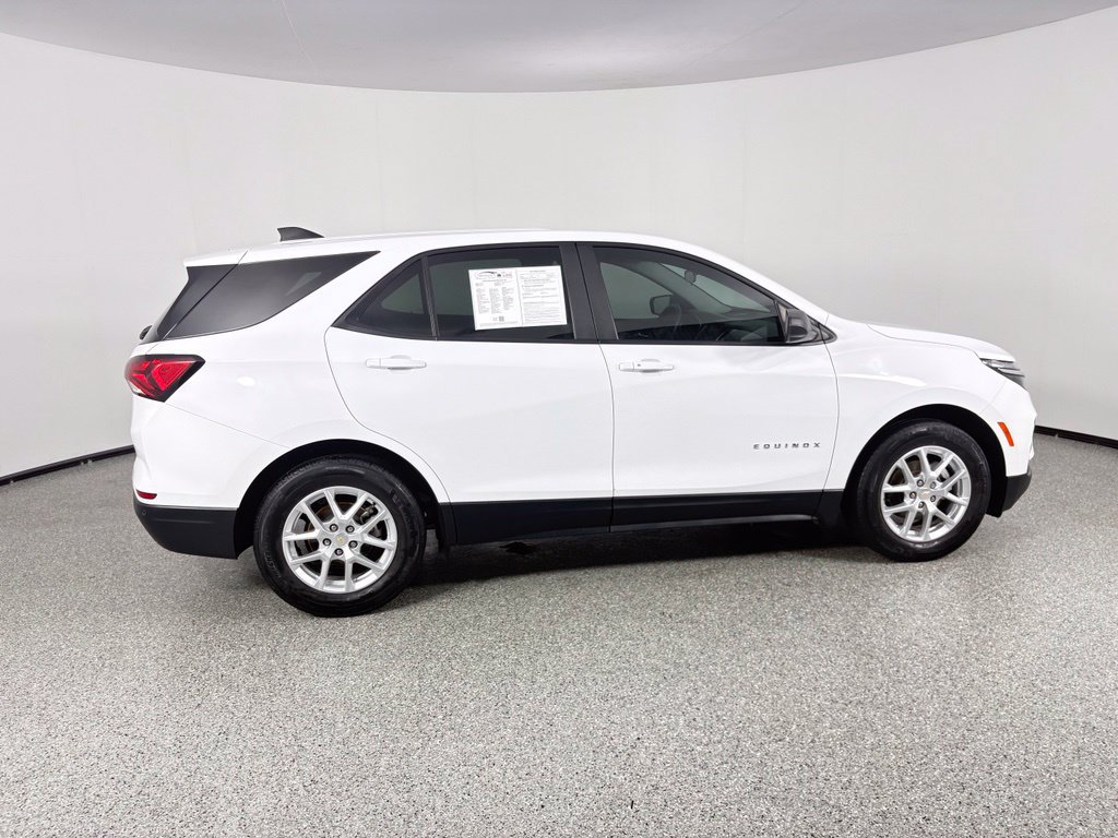 Used 2024 Chevrolet Equinox LS w/ LS Convenience Package FWD image 7