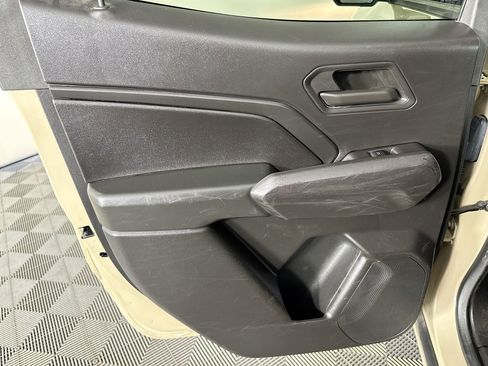 Used 2024 Chevrolet Colorado W/T image 25
