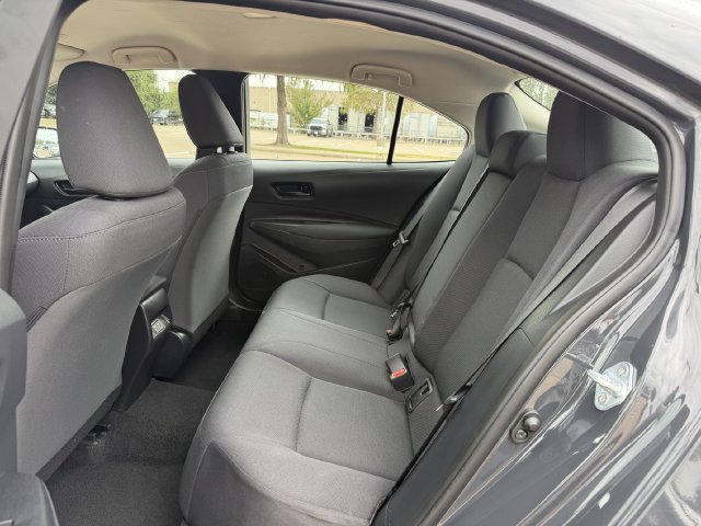 Used 2025 Toyota Corolla LE FWD image 24