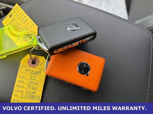 Certified 2025 Volvo XC60 B5 Core image 25