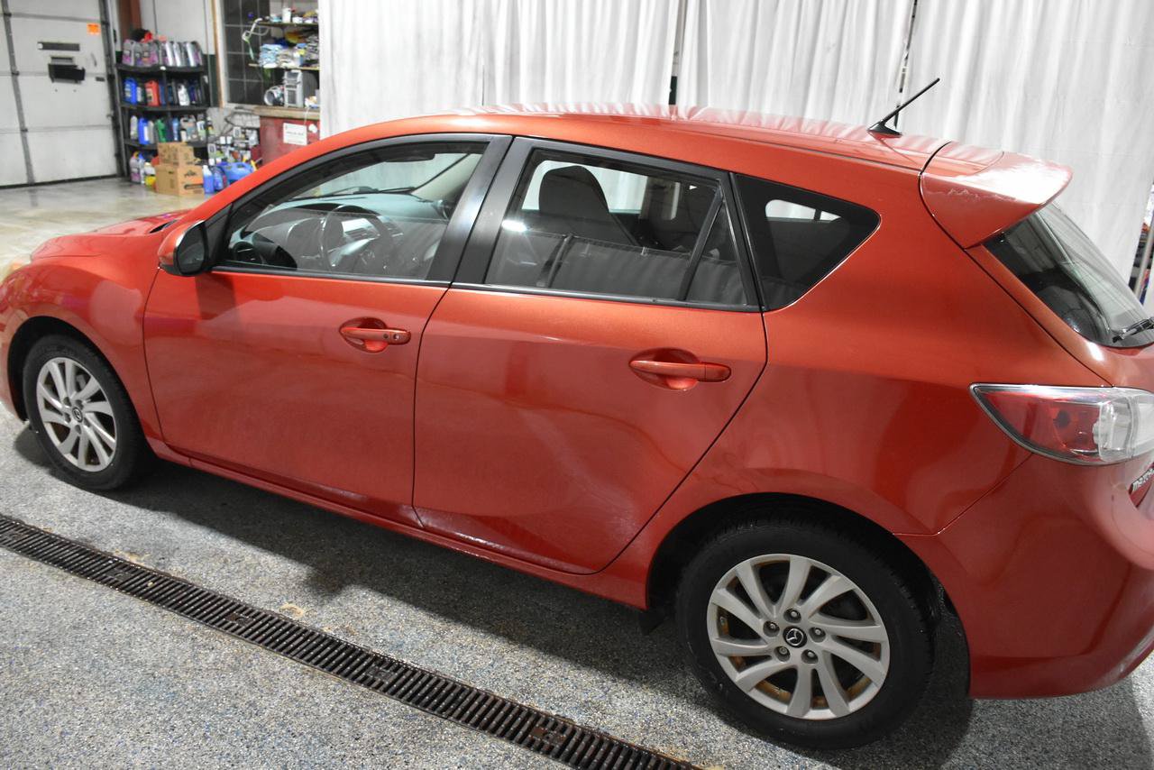 Used 2013 MAZDA MAZDA3 i Touring FWD image 28