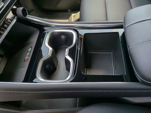 New 2026 Chevrolet Traverse LT w/ Midnight/Sport Edition FWD image 29