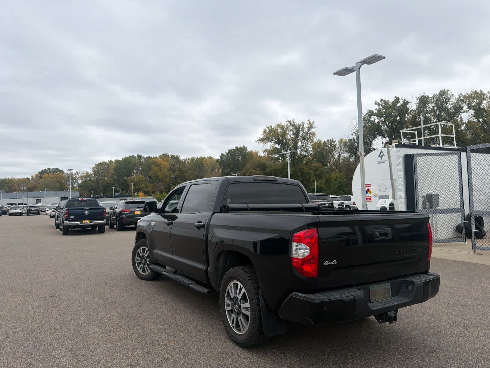 Used 2019 Toyota Tundra Platinum AWD/4WD image 4
