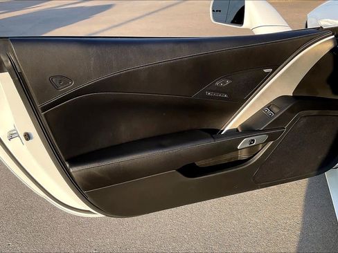 Used 2018 Chevrolet Corvette Stingray Coupe w/ 2LT Preferred Equipment Group image 16