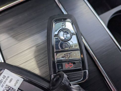New 2026 Lincoln Aviator AWD image 36