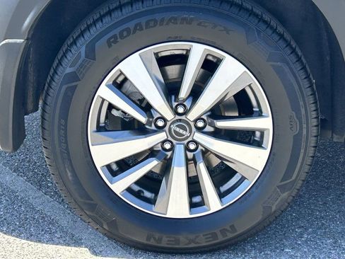 Used 2023 Nissan Pathfinder SL image 7