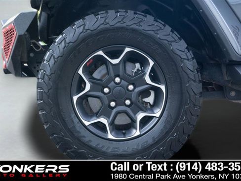 Used 2023 Jeep Wrangler Unlimited Rubicon w/ Safety Group image 21