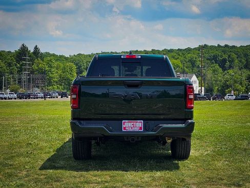 New 2026 RAM 1500 Express AWD/4WD image 5