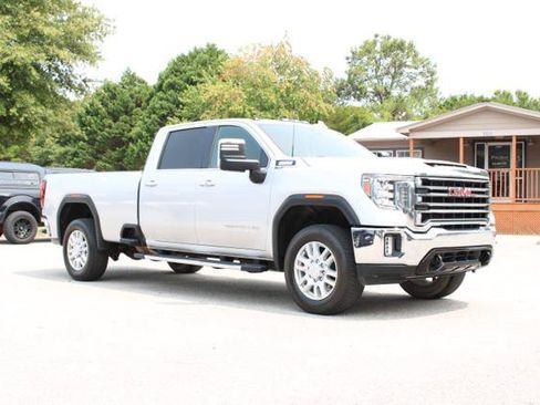 Used 2020 GMC Sierra 2500 SLT RWD image 3