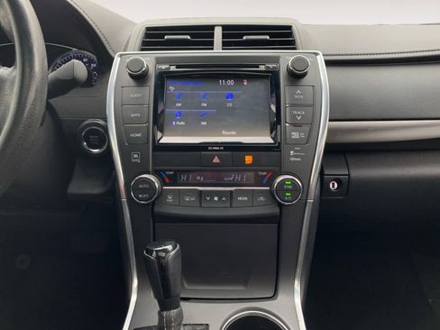 Used 2017 Toyota Camry XLE image 13