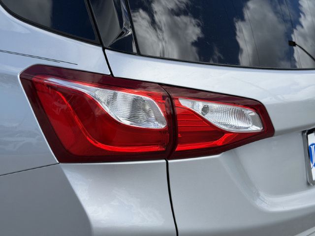 Used 2021 Chevrolet Equinox Premier FWD image 14