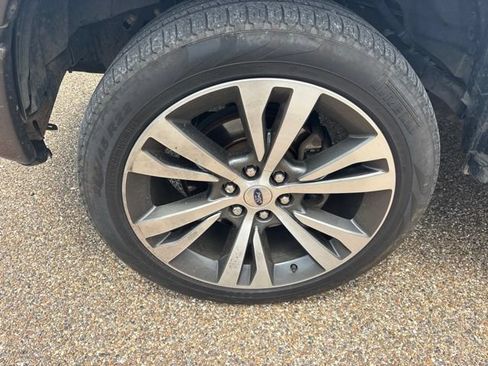 Used 2016 Ford F150 Lariat RWD image 4