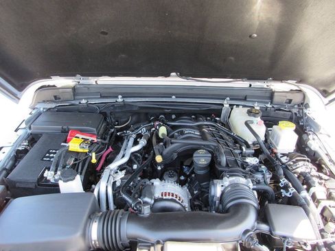 Used 2023 Jeep Gladiator Sport AWD/4WD image 47