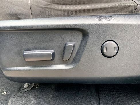 Used 2015 Toyota Tundra SR5 w/ SR5 Upgrade Package image 31